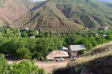 سوئیت مبله در الموت - گرمارود سینا - همکف