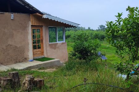 کلبه جنگلی لب دریاچه سراگاه تالش