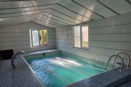 اجاره ویلا با استخر آبگرم در نزدیکی ماهدشت