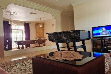 Villa with pool in Koohsar