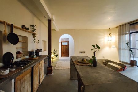 خانه ویلایی با معماری خاص در جزیره هرمز