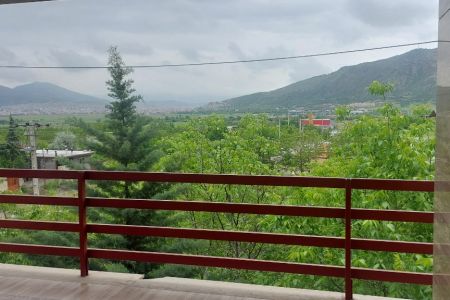 خانه بالکن دار در مریوان - نی - طبقه ۴