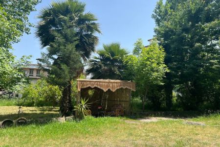 خانه حیاط دار در چالوس - بلوار رادیو دریا - ط ۴