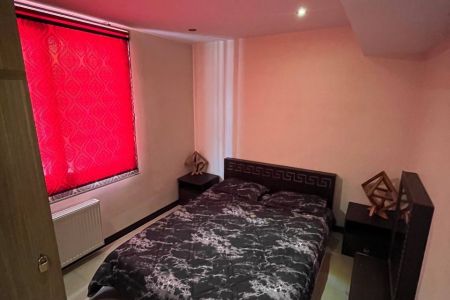 اجاره ویلاباغ با استخر در تهراندشت