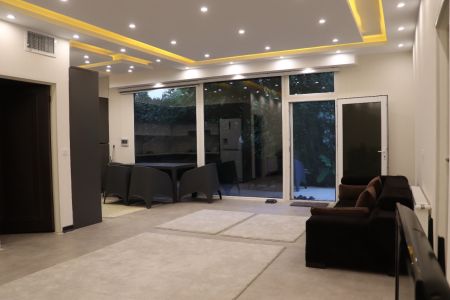 اجاره ویلا با استخر در چهارباغ - اغلان تپه