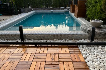 ویلا شیشه ایی استخردار در نوشهر - پنج خوابه