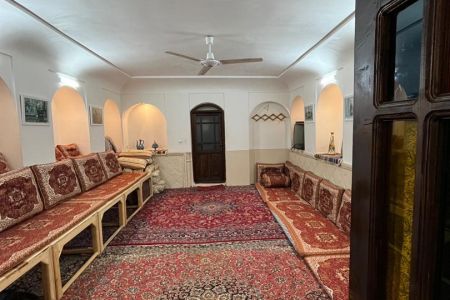 اجاره خانه سنتی در سمنان - اتاق کرسی