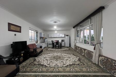 خانه حیاط دار در همدان - حاجی آباد - همکف