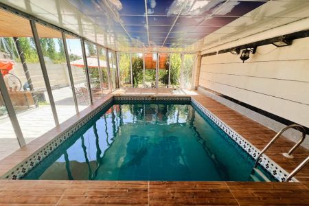 اجاره ویلا استخردار در چهارباغ - لشگرآباد