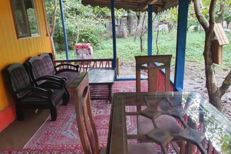کلبه چوبی در سراوان - رز