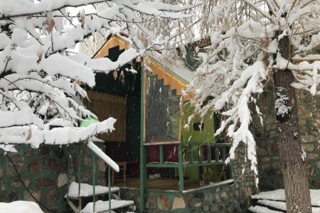 سوئیت سنگی نزدیک پیست اسکی شمشک