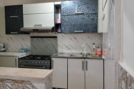 اجاره سوئیت مبله در قشم - دیرستان