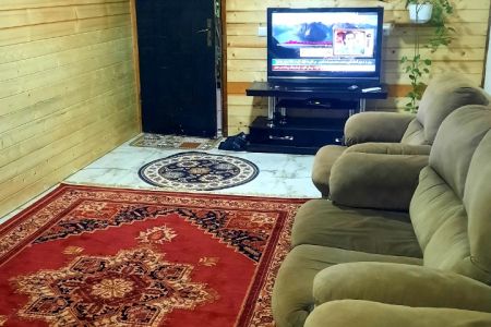 خانه با ایوان رو به جنگل در لفور - آغوزبن