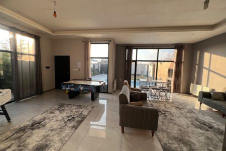 اجاره ویلا استخردار در چهارباغ - قاسم آباد گرجی