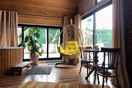 کلبه چوبی استخردار در شیرود