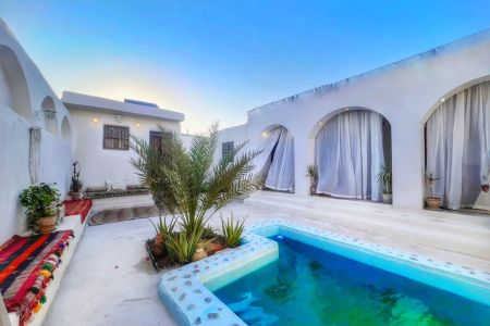 بومگردی نزدیک قلعه پرتغالی های هرمز - ۱۸ متری