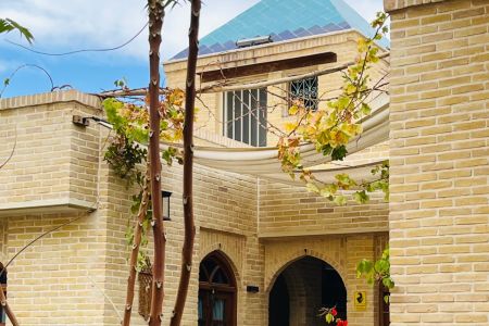 رزرو اتاق در اصفهان - گوشه قفل رومی