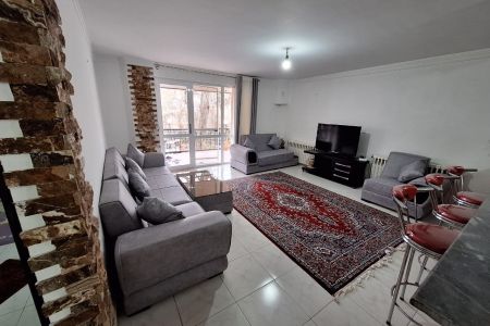 خانه ویلایی لب رودخانه در کلاردشت - همکف