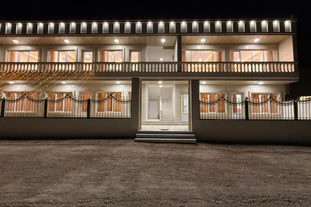 سوئیت لب دریا در زیارت پارسیان - واحد ۴