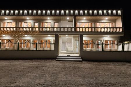 سوئیت لب دریا در زیارت پارسیان - واحد ۶