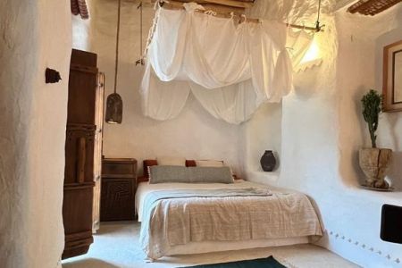 بوتیک هتل کنار ساحل قشم - لافت