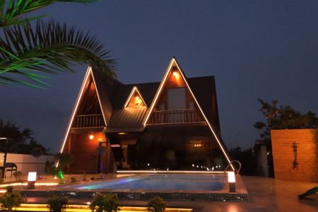 کلبه چوبی دوبلکس با استخر در رامسر