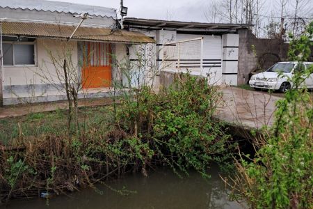 سوئیت کنار رودخانه در خشکبیجار - شیشه گوراب