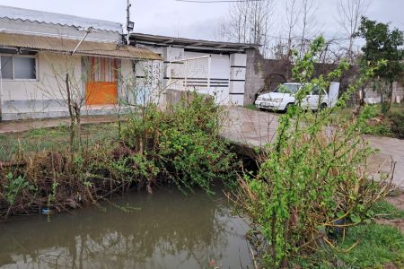 سوئیت کنار رودخانه در خشکبیجار - شیشه گوراب