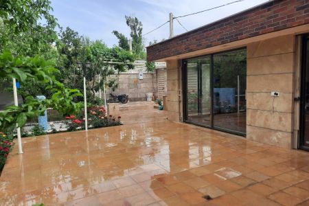 Rent a villa with a pool in Bagh Bahadoran