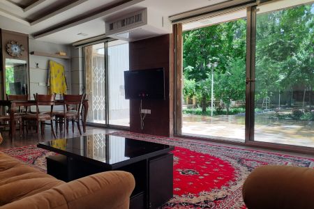 Rent a villa with a pool in Bagh Bahadoran