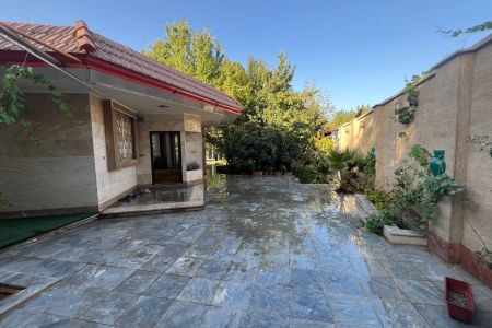 ویلا استخردار در اصفهان - باغ بهادران