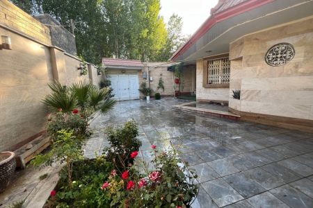 ویلا استخردار در اصفهان - باغ بهادران