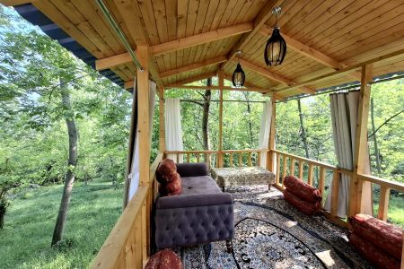 کلبه سوئیسی جکوزی دار در لفور - اوبن