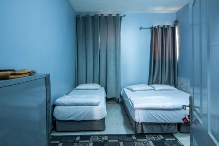 اتاق در میدان ولایت قشم - واحد چهار تخته