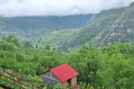 خانه روستایی با جکوزی در نزدیکی آبشار میلاش