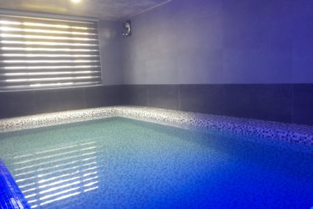 کلبه سوئیسی استخردار در محمود آباد - خشت سر