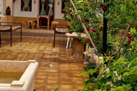خانه باغ با معماری اصیل در کاشان - راوند