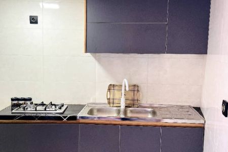 کلبه با تراسی رو به کوه در بابلکنار - رئیسکلا