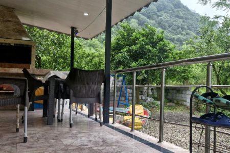 خانه مبله در سفید تمشک رامسر - همکف