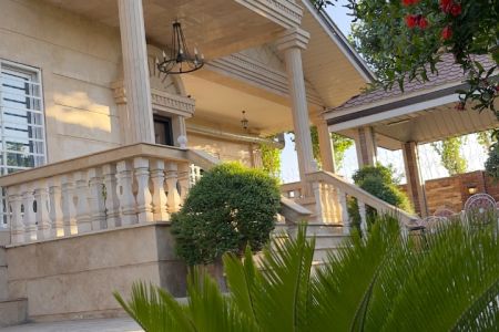 اجاره ویلا دوبلکس استخردار در چهارباغ - رمنده