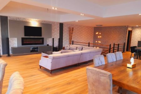 ویلا استخردار در رودهن - خورین