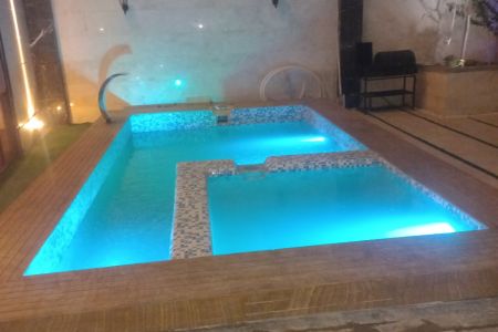 Renting a villa with a pool in Rudehen - Golahak