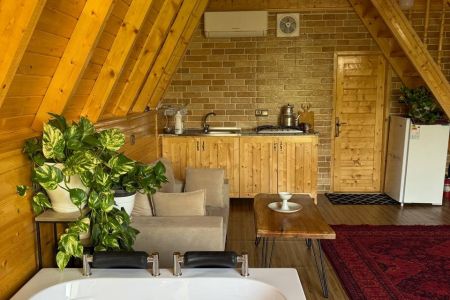 کلبه سوئیسی جکوزی دار در بابلکنار - هلیخال