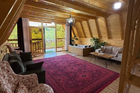 کلبه سوئیسی جکوزی دار در بابلکنار - هلیخال