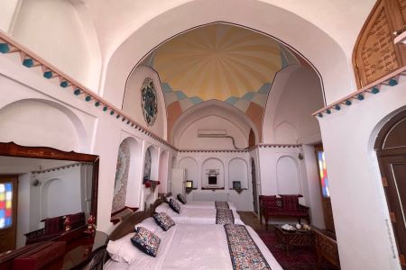 بوم گردی تاریخی در ساوه - اتاق مینا