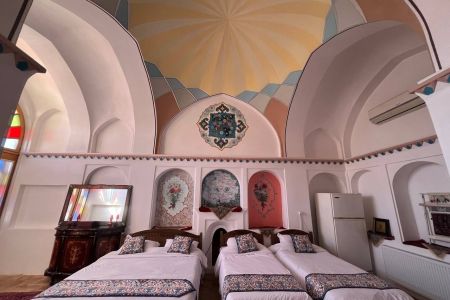 بوم گردی تاریخی در ساوه - اتاق مینا
