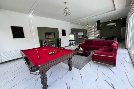 ویلا استخردار در چهارباغ - آغچه حصار