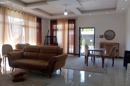 اجاره ویلا استخردار در چهارباغ - ملک آباد