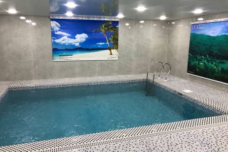اجاره خانه حیاط دار با استخر سرپوشیده در کلیبر