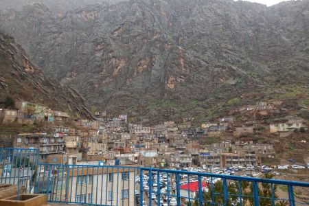 اجاره خانه با ویو دریاچه در پاوه - هجیج